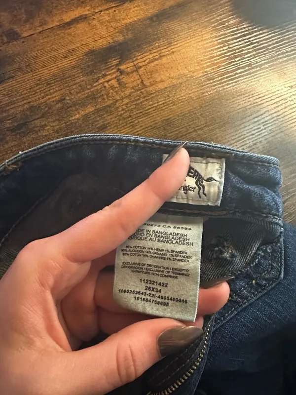 High-Rise Flare Wrangler Jeans - Image 6