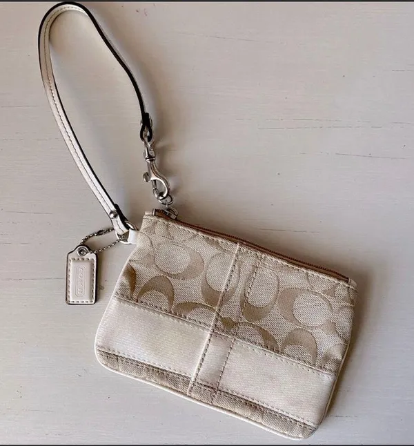 Coach Vintage tan monogrammed wristlet wallet - Image 2