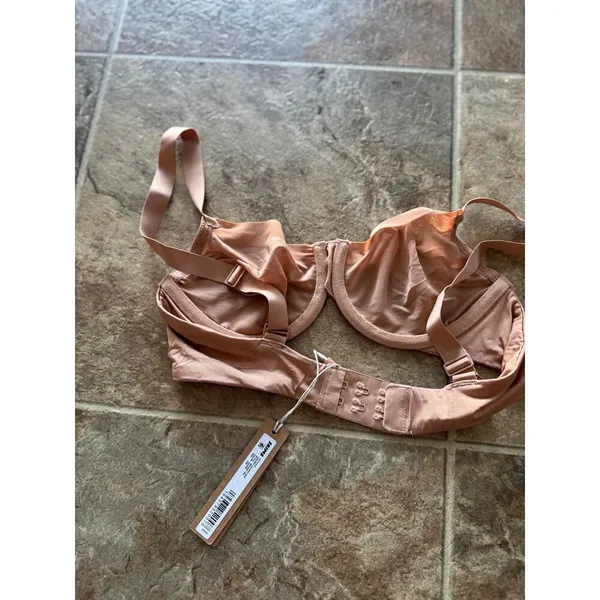 Skims No Show Molded Unlined Balconette Bra Ochre 32B - Image 7