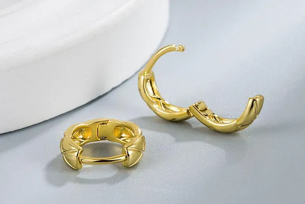 15mm Classic Rhombus Texture Gold Hoop Earrings for Women - Image 3
