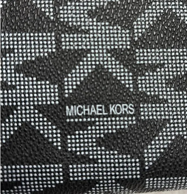 Michael Kors Cellphone Wallet Crossbody - Image 8