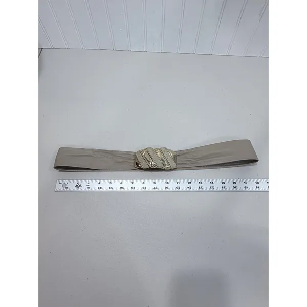 Vintage 1987 Leather‎ Shop Taupe Leather Waist Belt Gold Sculptural Buckle 34in - Image 2