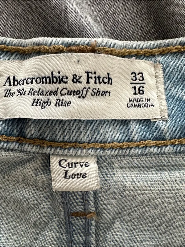 Abercrombie Curve Love High Rise Mom Jean Cutoff Shorts 33/16 Light Wash - Image 4
