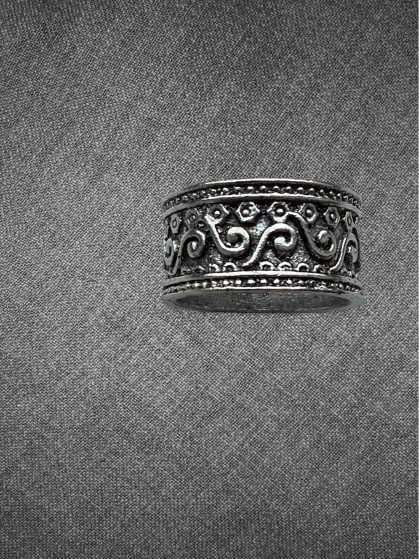 Vintage Silver Ornate Pattern Ring Size 5.5 - Image 5