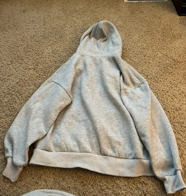 Amazon Sweatshirt - Image 2