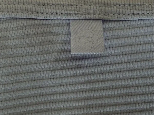 lululemon athletica lilac Ribbed Racerback Crop Tank size 4 EUC - Image 3