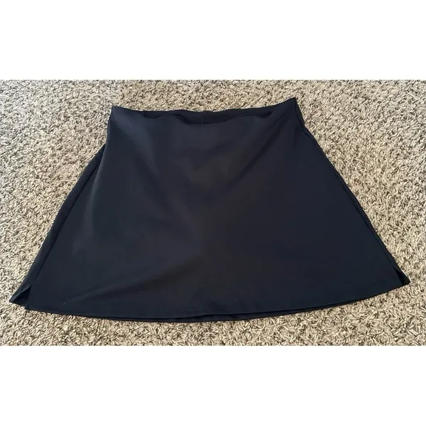Zobha‎ Women's Mini Black Skort Size Medium - Image 5