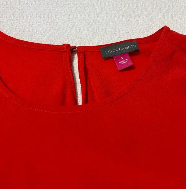 Vince Camuto Long Sleeve Top - Image 4