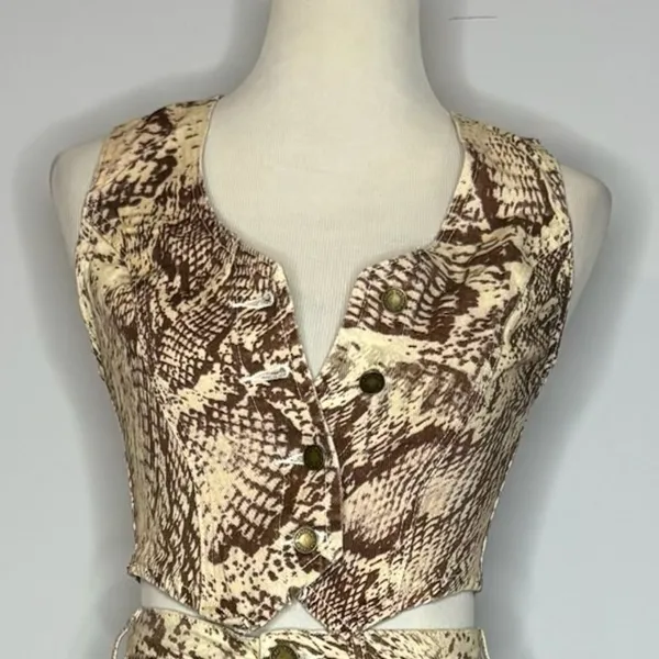 Nasty Gal- Denim Snake Print Waistcoat - Image 4