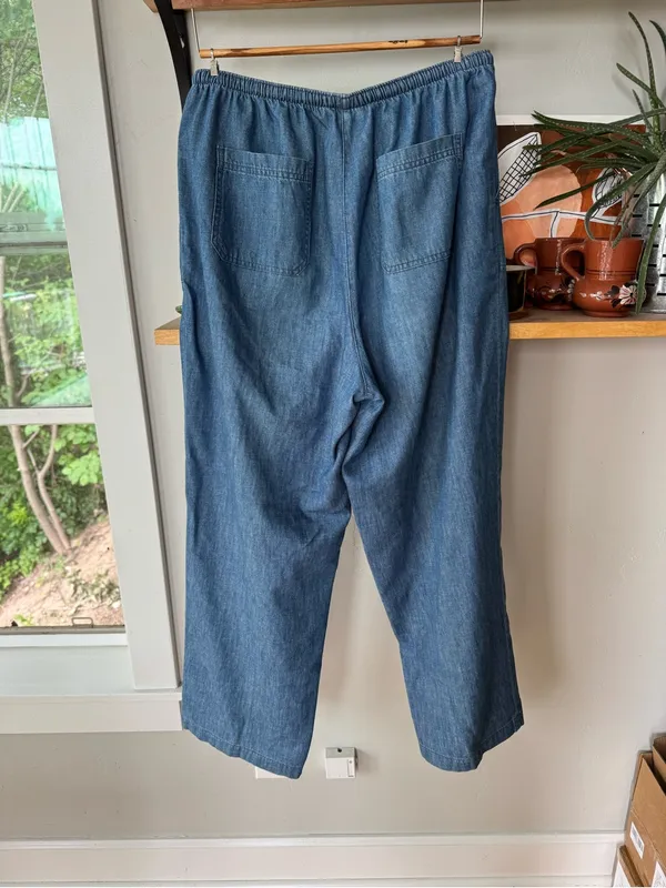 L.L. Bean Drawstring Waist Soft Drapey Denim Wide Leg Jeans Large - Image 3