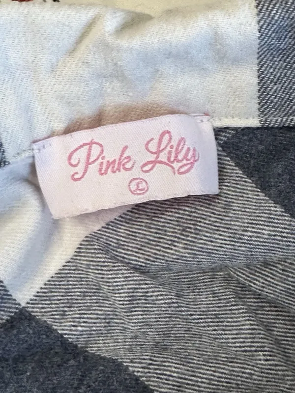 pink lily large womens Flannel Plaid grey white black pockets collared - Image 3