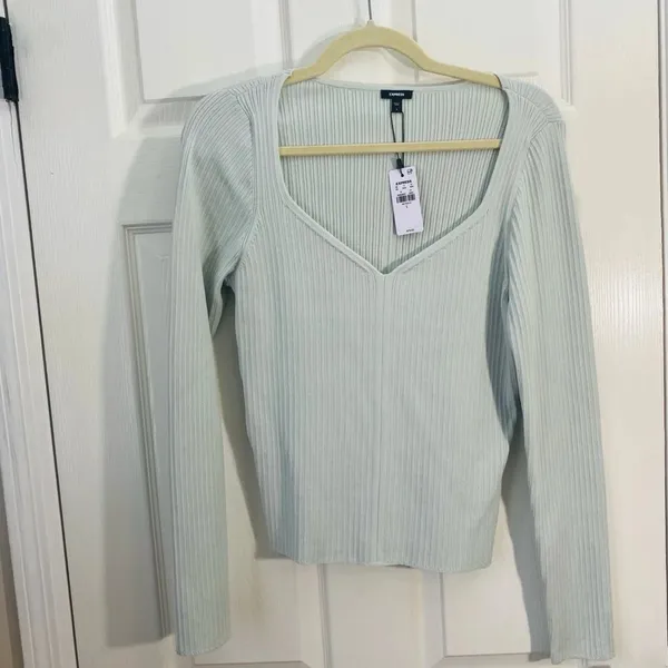NWT Express Ribbed V Neck Fitted Long Sleeve Top Mint Green Size L Stretch - Image 3