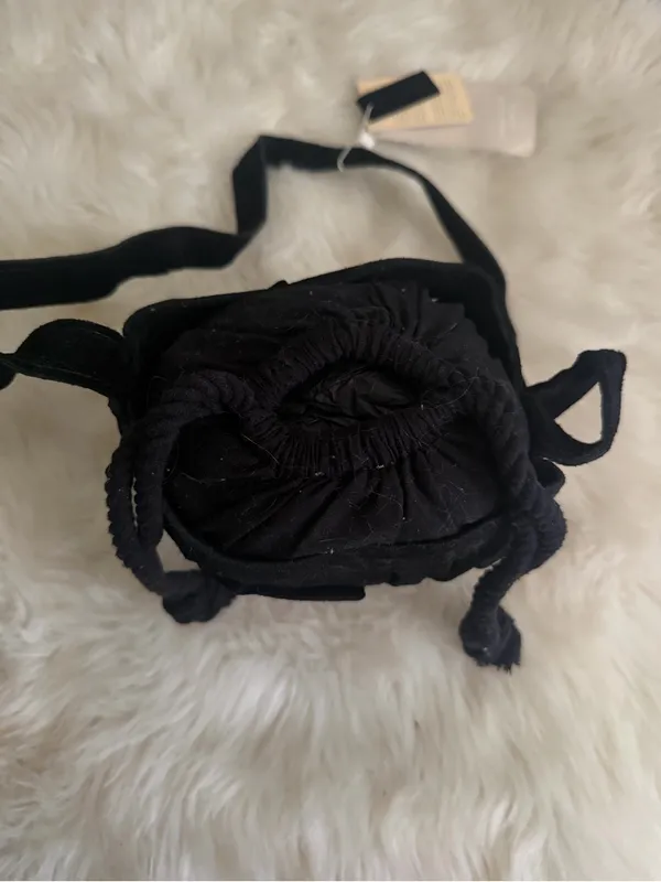 Zara Black Drawstring Crossbody Bag - Image 4