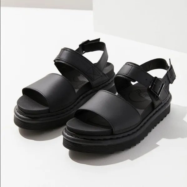 Dr. Martens x Urban Outfitters Voss‎ Black Hydro Leather Sandals - Image 5