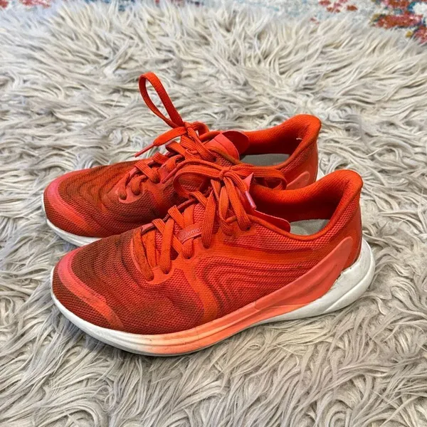 Lululemon blissfeel 2 running shoes size 7.5 - Image 2