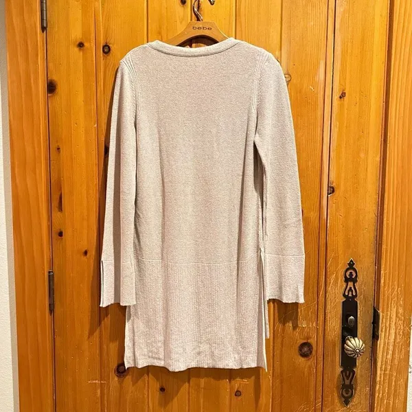 Free People criss cross v neck sweater medium - Image 7