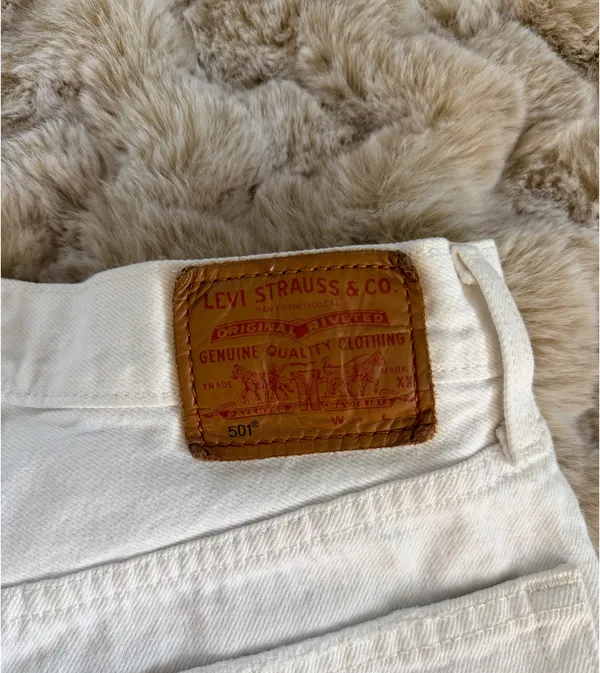 White Levi’s Shorts 501 Denim - Image 4
