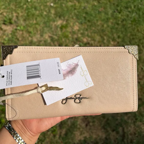 NWT Jessica Simpson Bifold Wallet Sandstone - Image 2