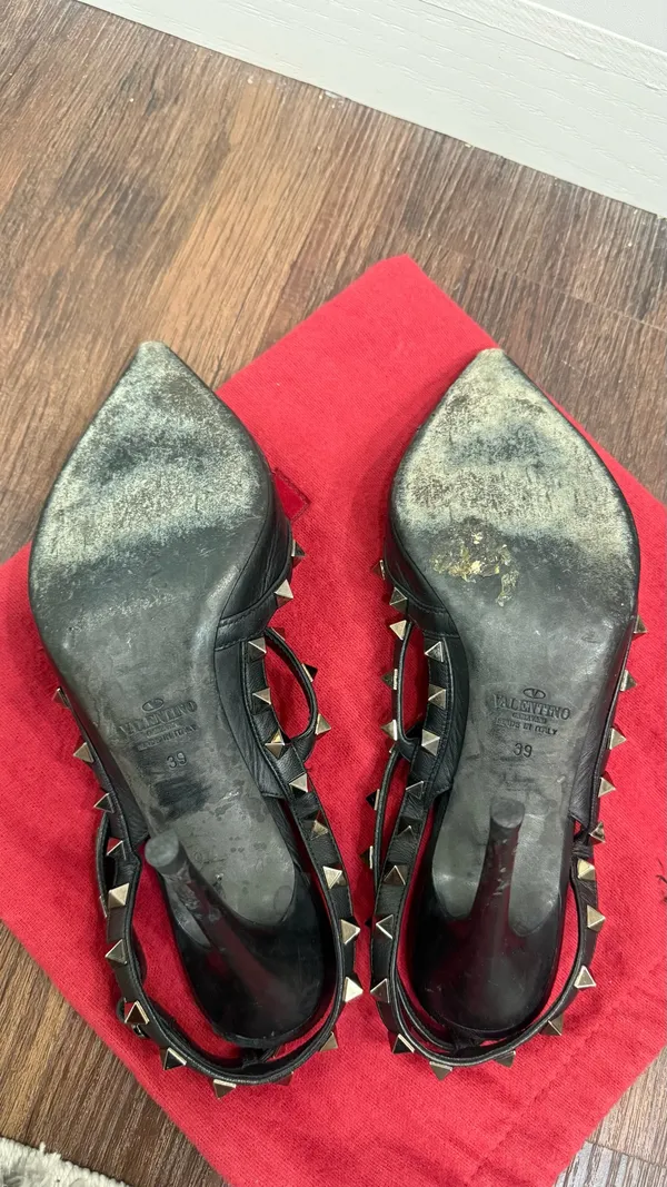 Valentino Garavani Rockstud Pumps Size 39 Black Leather Gunmetal Studs - Image 4