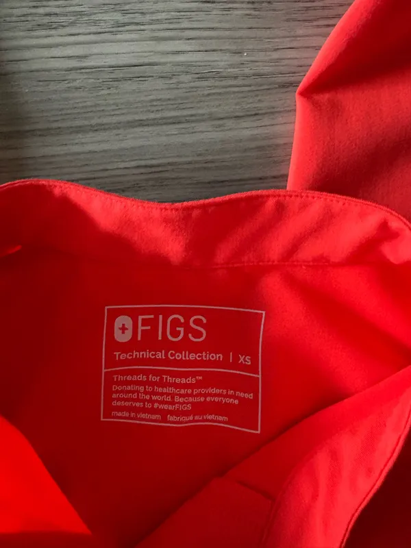 FIGS Scrubs - Image 4