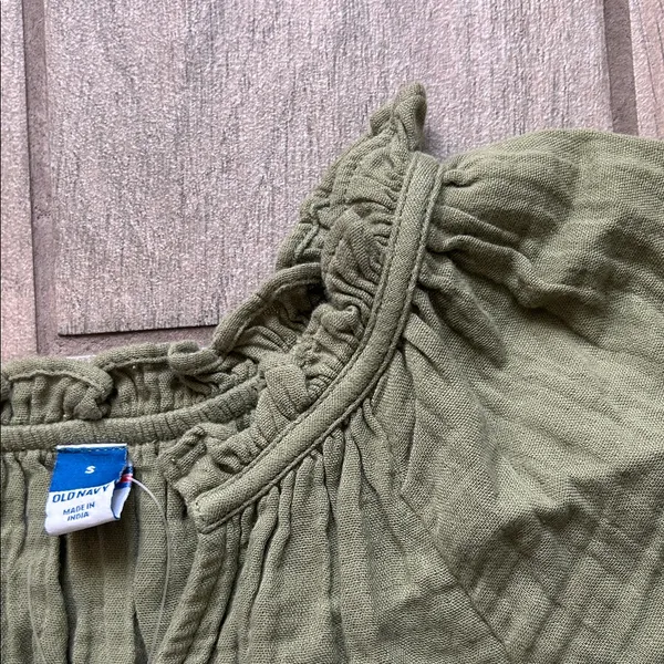 Old Navy Olive Green Ruffled Dress - Image 4