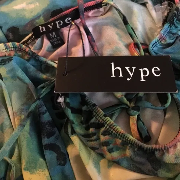 HYPE Watercolor Abstract Tie Shoulder Shorts Romper Jumper Jumpsuit - Image 5