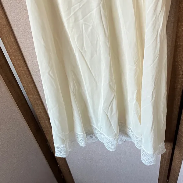 FINAL MARKDOWN Lace Trim vintage slip 36 - Image 11