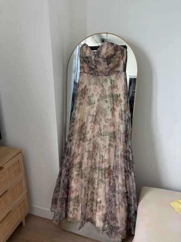 Lulus formal dress - Image 5