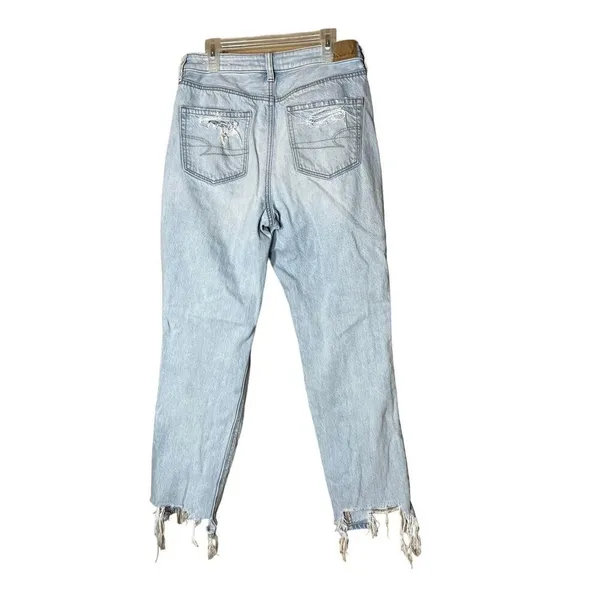 American Eagle Comfort Stretch‎ Waistband Ripped Mom Jeans Light Wash Size 4 - Image 7