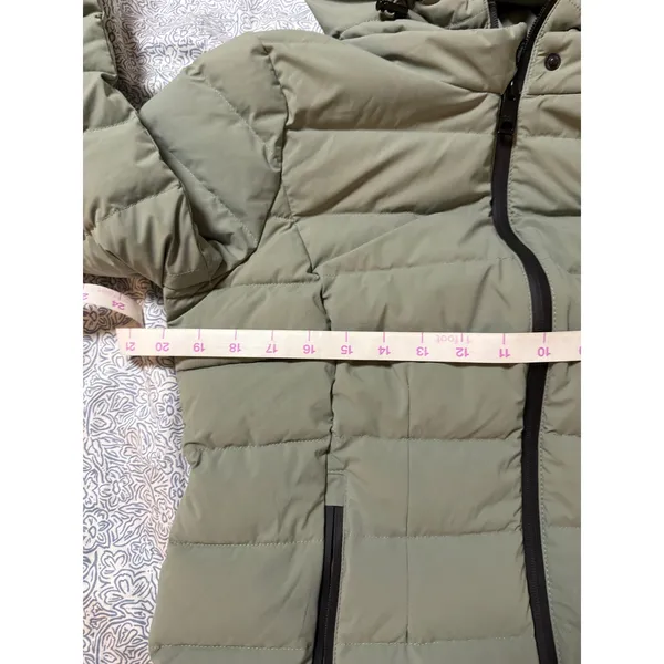 Michael Kors Size Medium Sage Green Gray Puffer Down Fill Hooded Full Zip‎ Coat - Image 6