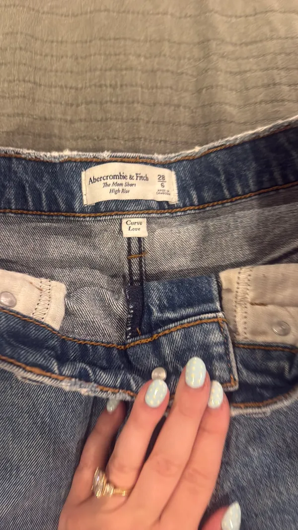 Abercrombie Curve Love Shorts - Image 2