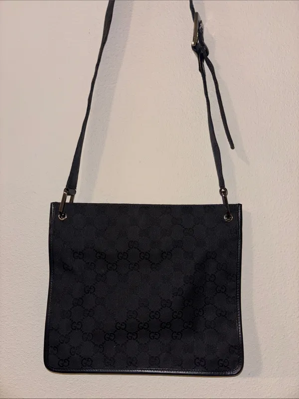 Gucci Black GG Canvas Crossbody Bag - Image 4