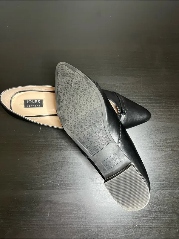 Jones New York Black Pointed-Toe Knot Flats - Image 4