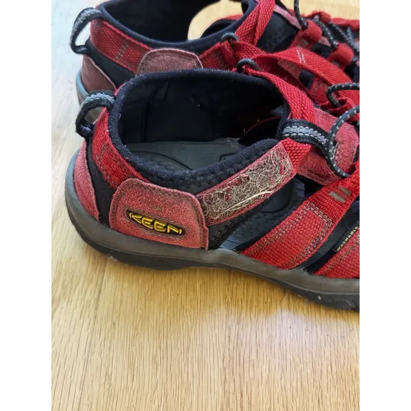 KEEN Newport H2 Sandals Hybrid Ribbon Red/Gargoyle Kids Size 5.5-6 Women’s 7.5 - Image 8