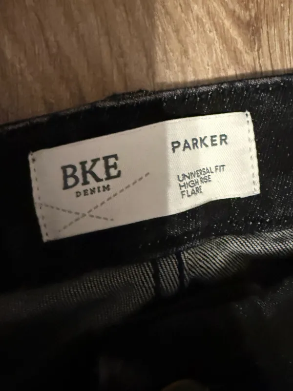 BKE Buckle Parker Flare Stretch Jeans - Image 3