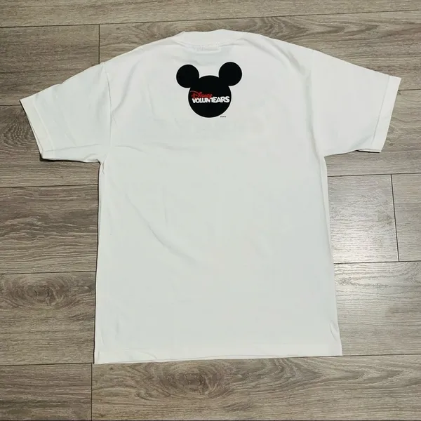 Disney Voluntears Mickey Mouse White T-Shirt‎ Size Medium Style2 - Image 3