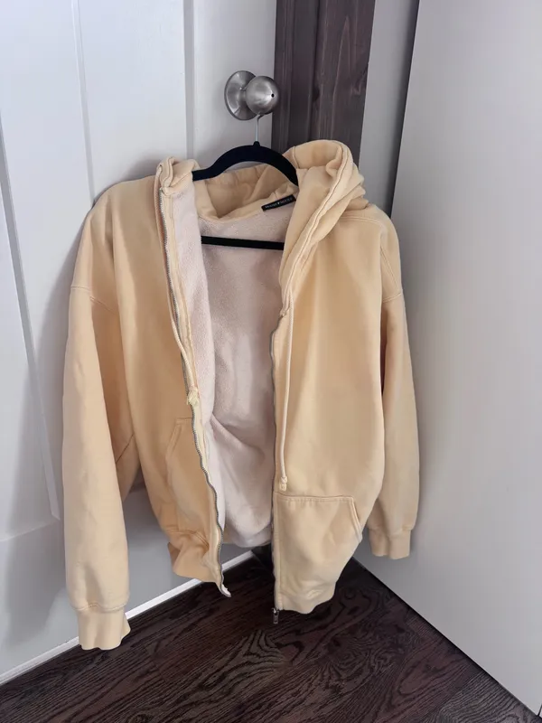 Brandy Melville Zip-Up - Image 3