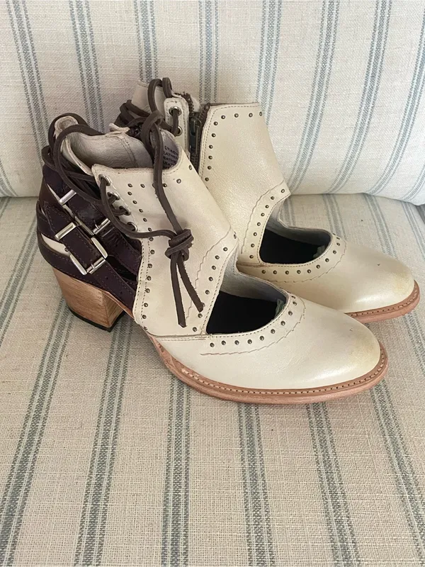 Freebird By Steven Desert Leather Buckle Cutout Studded Ankle Boots Size 10 - Image 9