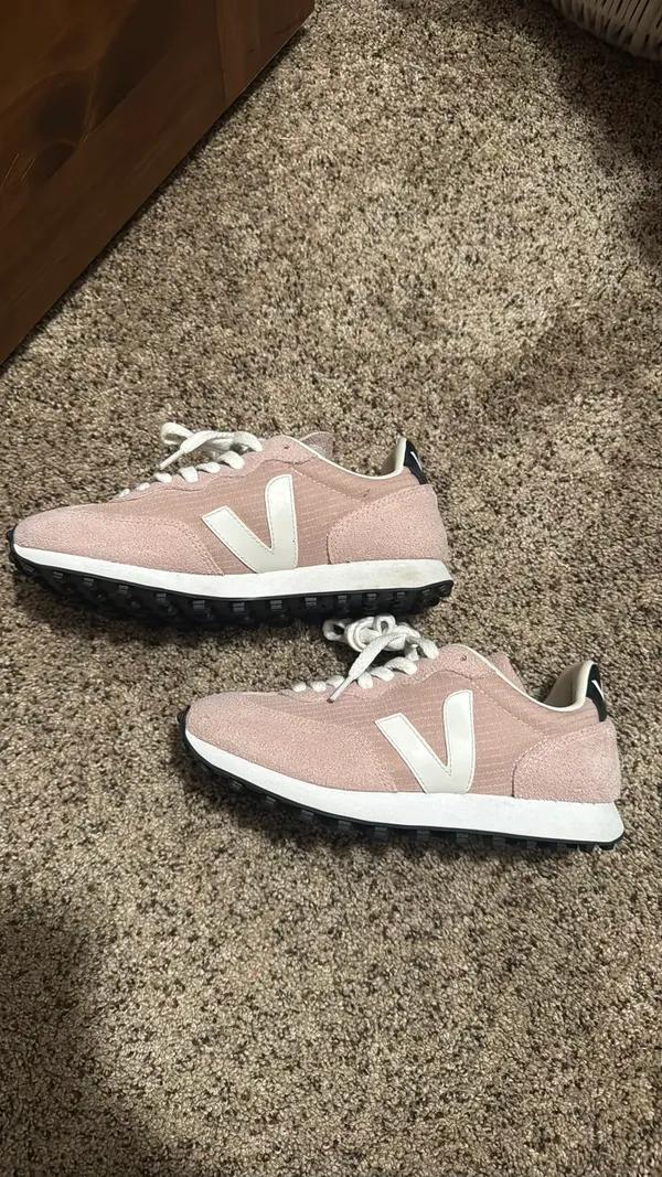 VEJA Sneakers - Image 2
