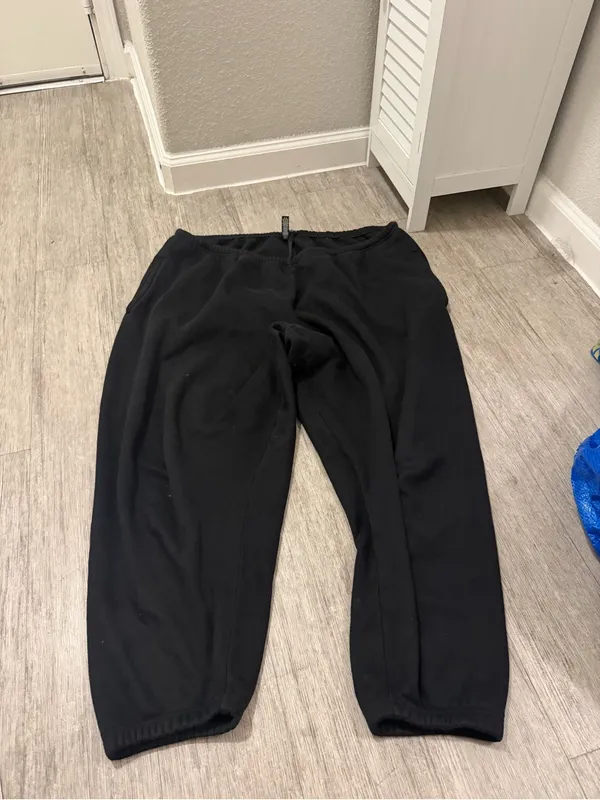 SKIMS Cotton Fleece Classic Joggers - Image 2