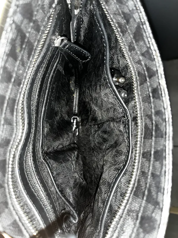 Michael Kors Small Purse - Image 4
