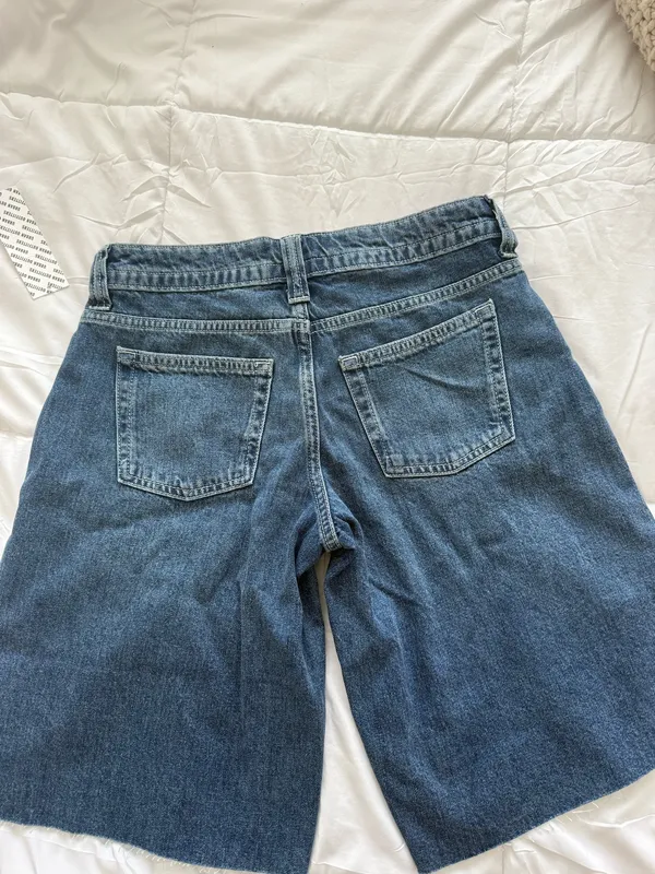 BDG Urban Outfitters Mid-Rise Denim Shorts - Image 4