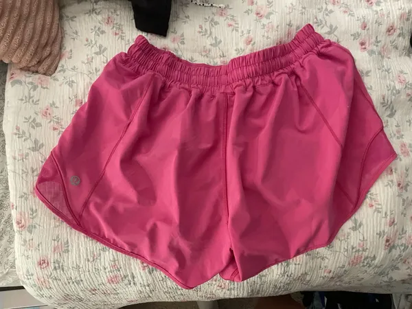 High-Rise Hotty Hot Lululemon Shorts 4" - Image 2