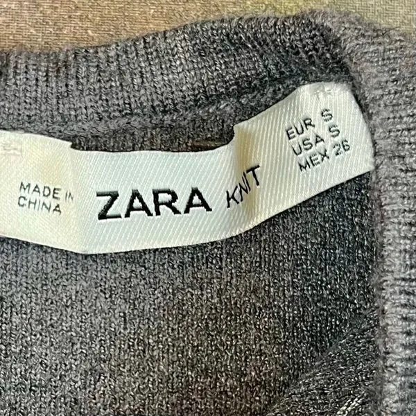 Zara Knit Short Sleeve Gold Chain Sweater Small - Image 10