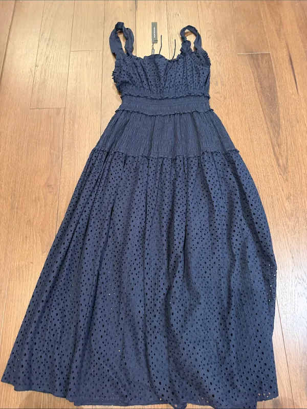 Elie Tahari Eyelet Smocked Midi Dress Navy Medium NWT - Image 9