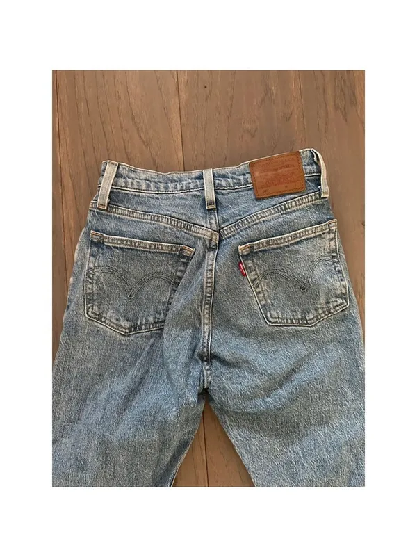 Levi's Women's Premium 501 Straight Leg Jeans Size 23 - Image 10