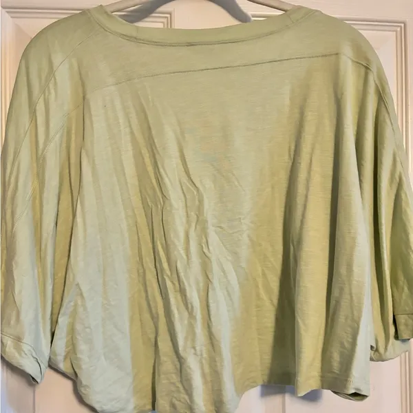 Light Green Cropped Short Sleeve Top - Image 3