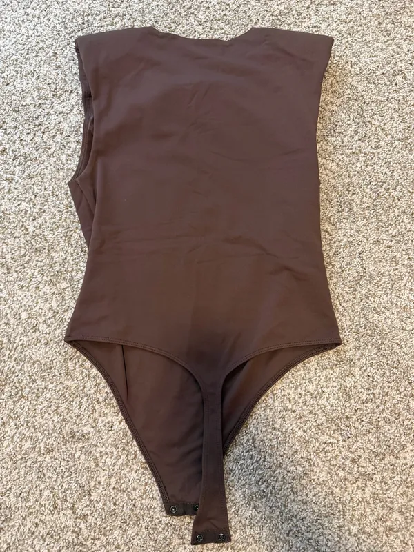 ARITZIA babaton bodysuit - Image 5