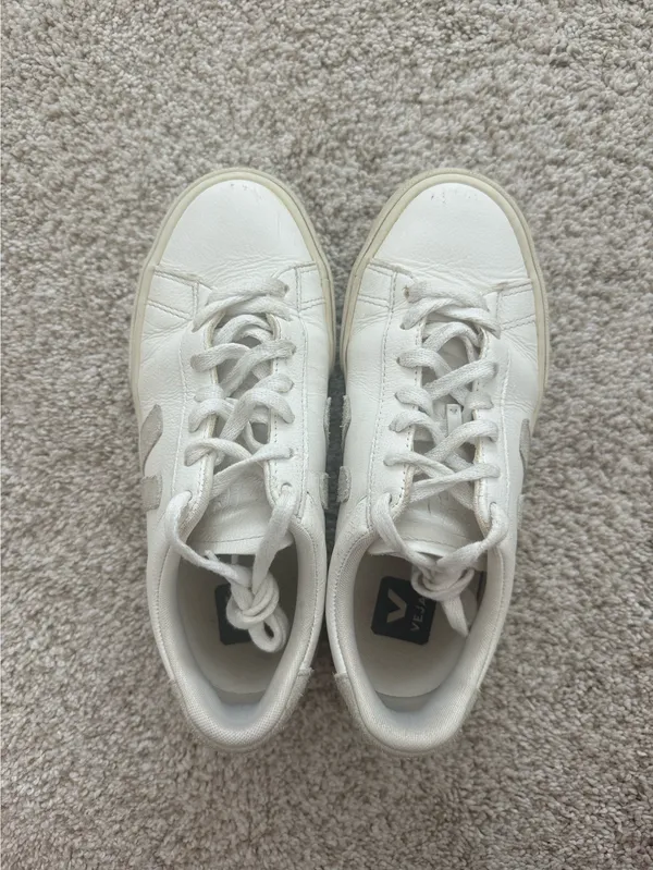 VEJA Sneakers - Image 2