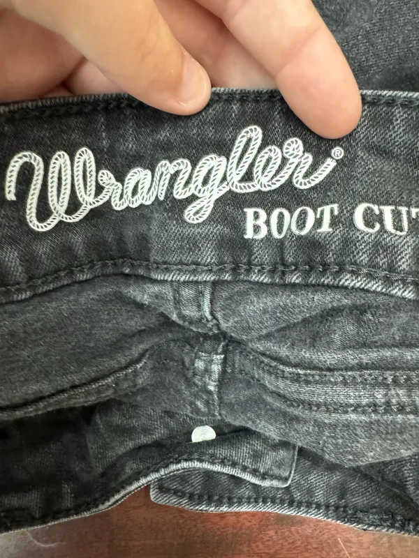 Wrangler Black Boot Cut Jeans Size 9/10x32 - Image 5